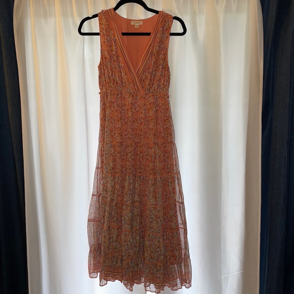 Womens mid length dress size M